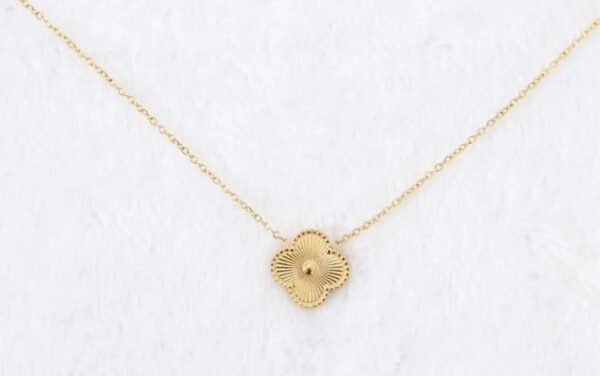 Collier Trèfle doré